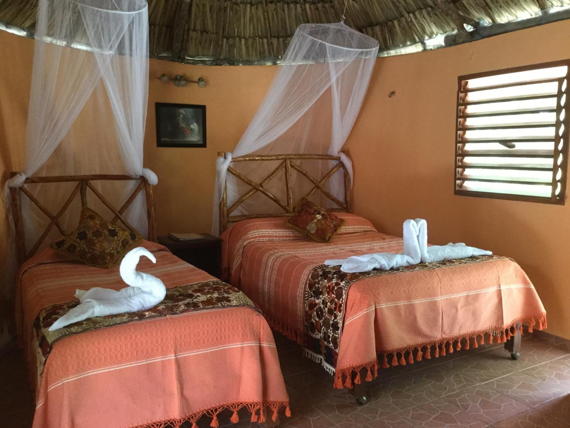 The Pickled Onion B&B And Restaurant Uxmal Santa Elena Habitación foto