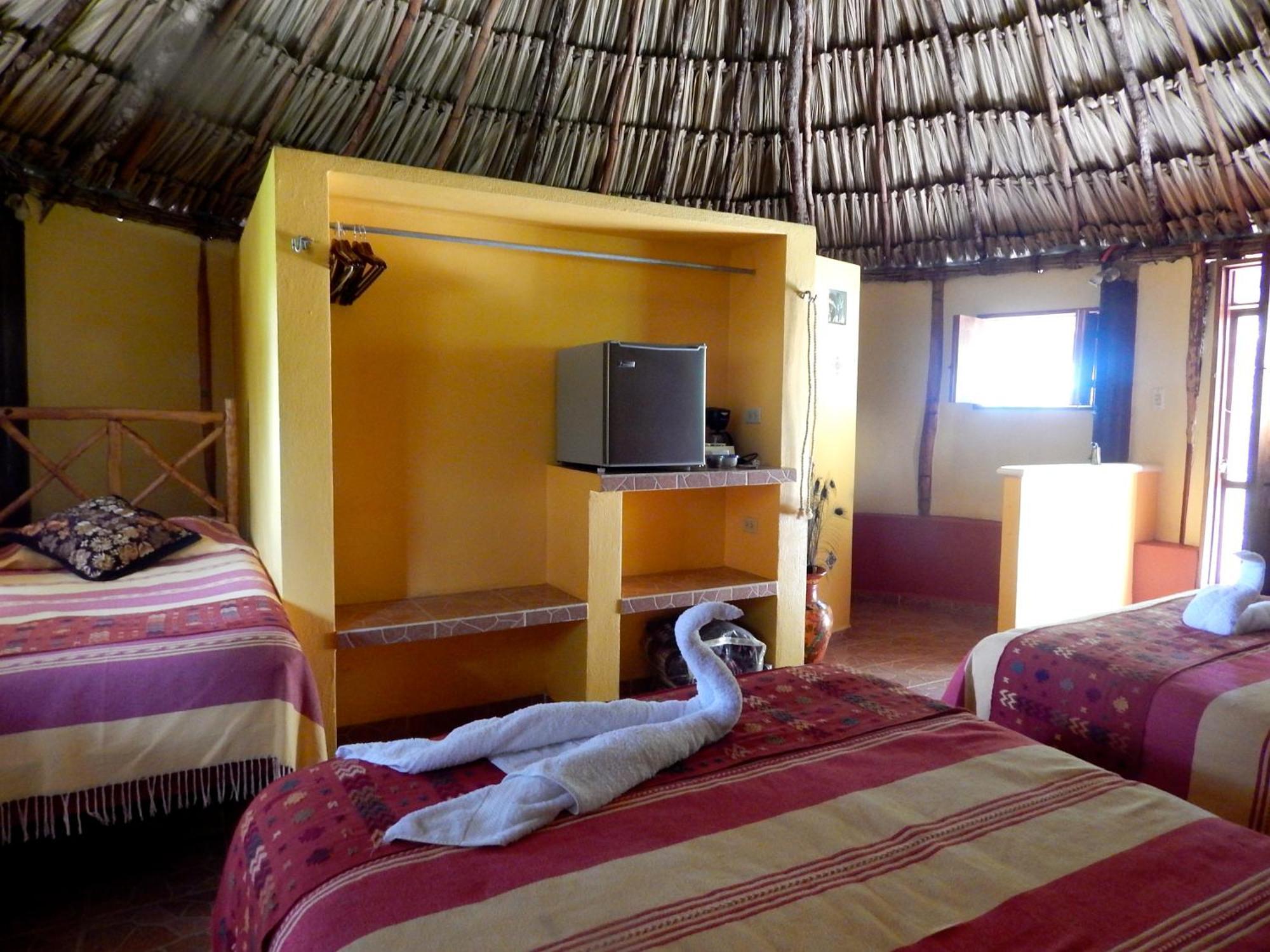 The Pickled Onion B&B And Restaurant Uxmal Santa Elena Habitación foto