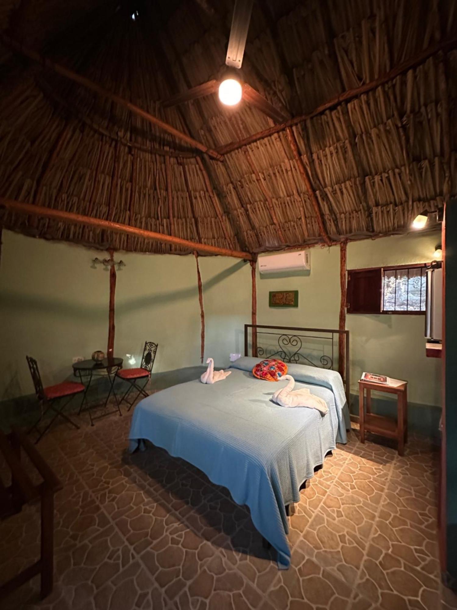 The Pickled Onion B&B And Restaurant Uxmal Santa Elena Exterior foto